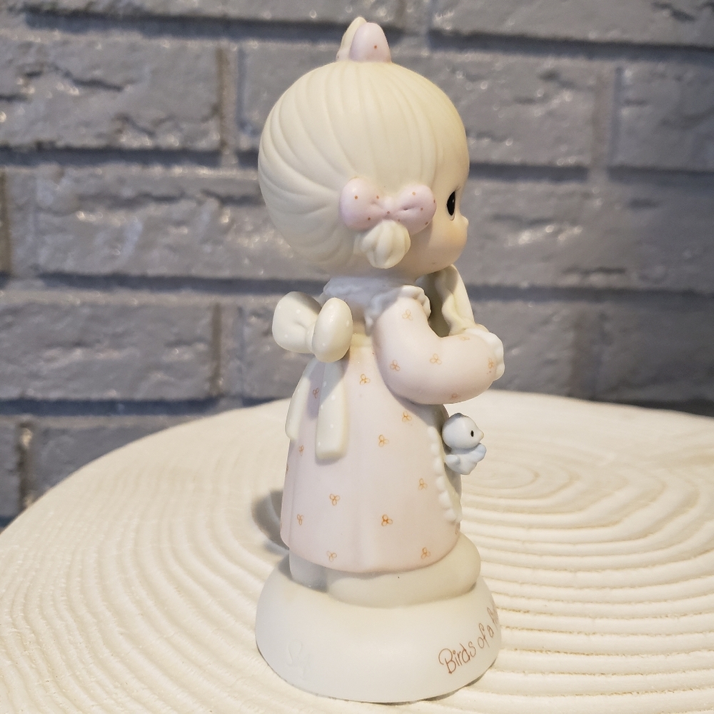 Precious Moments “Birds Of A Feather Collect Together” 1986 Collector's Figurine - Picture 4 of 6